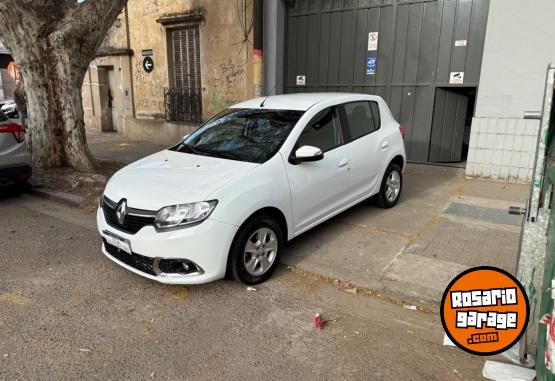 Autos - Renault Sandero privilege 2016 Nafta 75000Km - En Venta