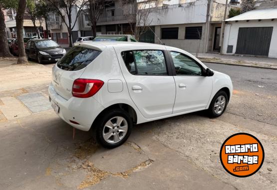 Autos - Renault Sandero privilege 2016 Nafta 75000Km - En Venta