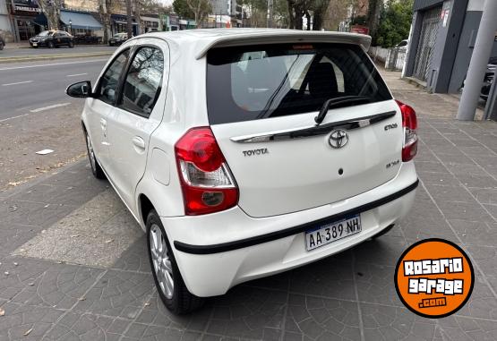 Autos - Toyota Etios 2016 Nafta 92000Km - En Venta