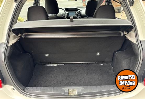 Autos - Toyota Etios 2016 Nafta 92000Km - En Venta