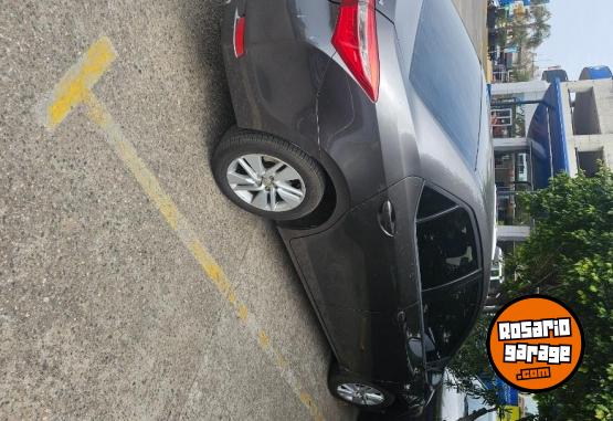 Autos - Toyota Corolla 2015 Nafta 235000Km - En Venta