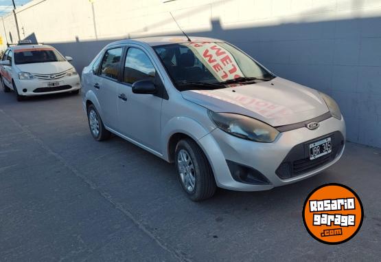Autos - Ford Fiesta max 2013 Nafta 130000Km - En Venta