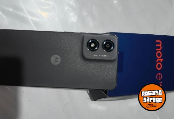 Telefon�a - Vendo celular Motorola - En Venta