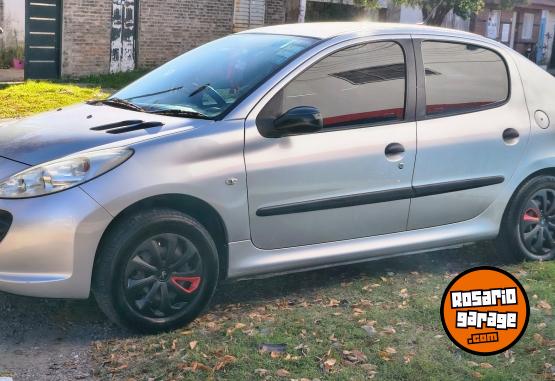 Autos - Peugeot 207 2011 Nafta 107000Km - En Venta