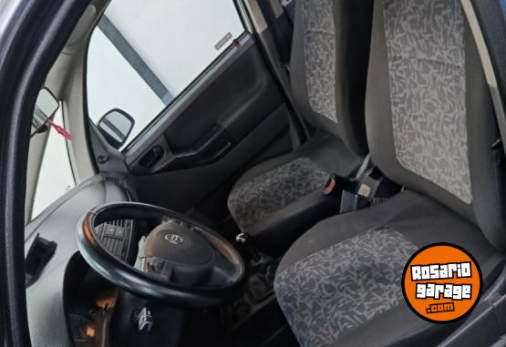Autos - Chevrolet MERIVA 1.8 GL 2004 Nafta 204000Km - En Venta