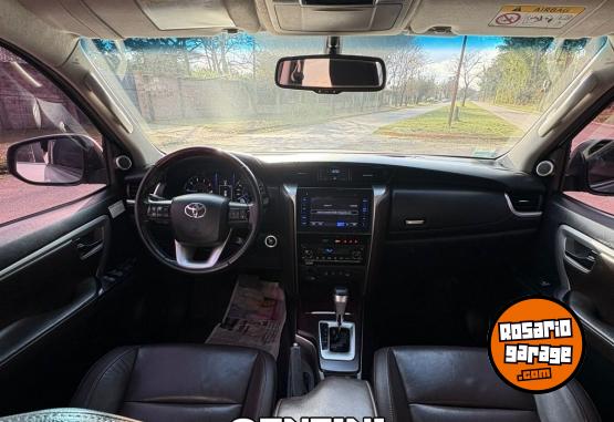Camionetas - Toyota SW4 SRX 2017 Diesel 150000Km - En Venta