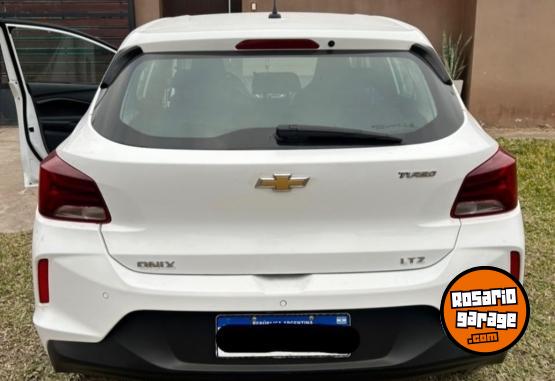 Autos - Chevrolet Onix LTZ 2021 Nafta 98000Km - En Venta