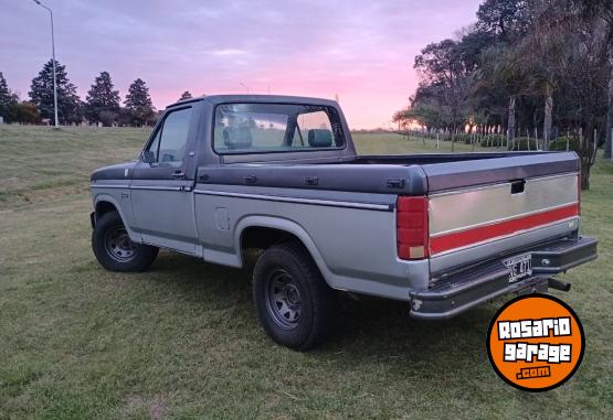 Camionetas - Ford F100 motor Deutz 1986 Diesel 111111Km - En Venta