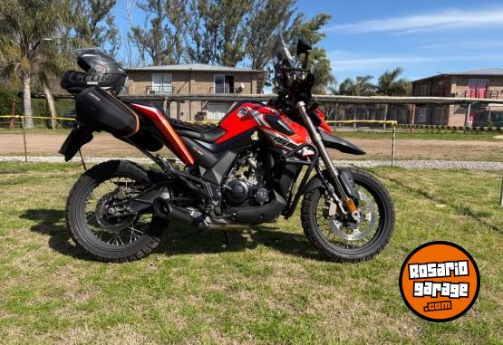 Motos - Zontes 155 2025 Nafta 6700Km - En Venta