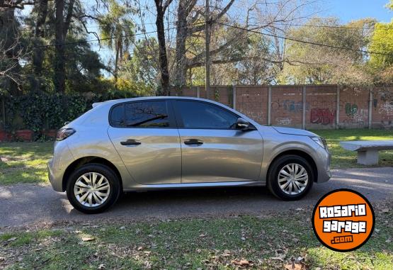 Autos - Peugeot 208 2023 Nafta 36000Km - En Venta