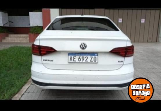 Autos - Volkswagen Virtus 2021 Nafta 79000Km - En Venta