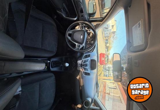 Autos - Ford Fiesta kinetic Titanium 2012 Nafta 200000Km - En Venta