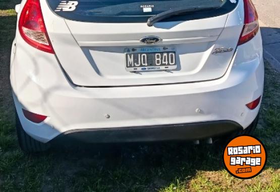 Autos - Ford Fiesta Kinetic desing 2013 Nafta 150000Km - En Venta