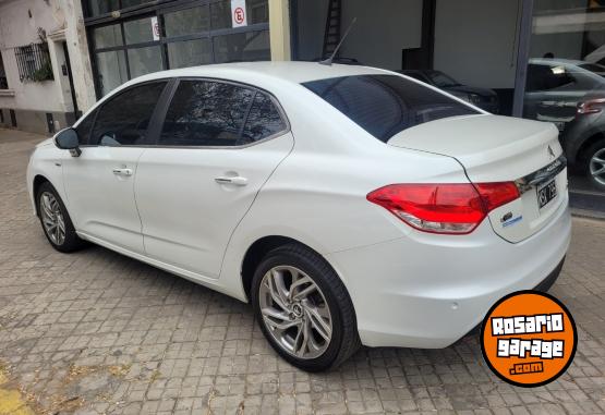 Autos - Citroen C4 Lounge Exclusive AT 2014 Nafta 109000Km - En Venta