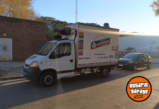 Utilitarios - Renault Master2.5 DCI Fur Corto 2011 Diesel 242800Km - En Venta