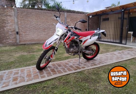 Motos - RVM Cz250T 2023 Nafta 500Km - En Venta