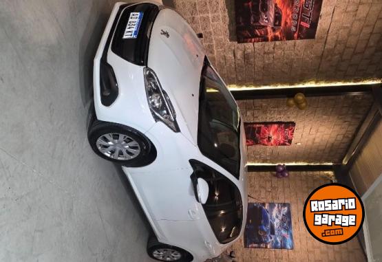Autos - Peugeot Peugeot 208 2019 Nafta 60000Km - En Venta