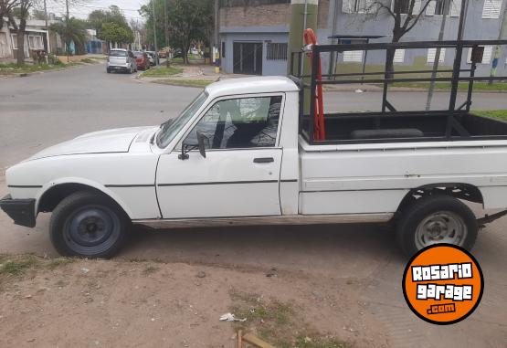 Camionetas - Peugeot 504 pick up 1995 Diesel 400000Km - En Venta