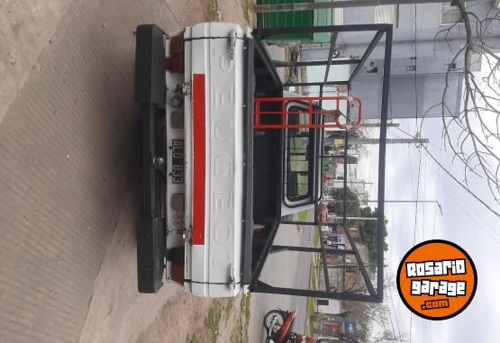 Camionetas - Peugeot 504 pick up 1995 Diesel 400000Km - En Venta