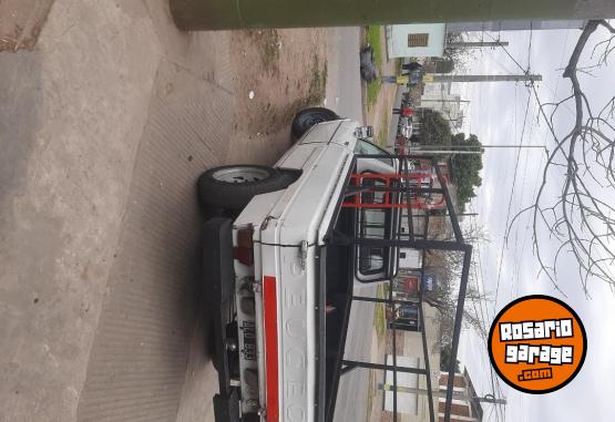 Camionetas - Peugeot 504 pick up 1995 Diesel 400000Km - En Venta