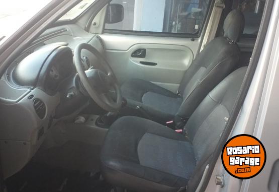 Utilitarios - Renault KANGOO SIETE PLAZAS GNC 2008 GNC 246000Km - En Venta