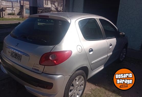 Autos - Peugeot 207 2009 GNC 240000Km - En Venta