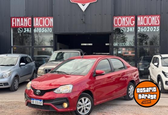 Autos - Toyota Etios XLS 2017 Nafta 90000Km - En Venta