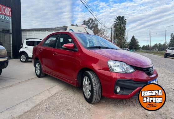 Autos - Toyota Etios XLS 2017 Nafta 90000Km - En Venta