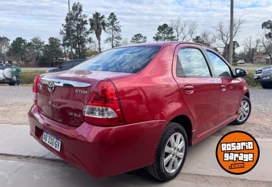 Autos - Toyota Etios XLS 2017 Nafta 90000Km - En Venta