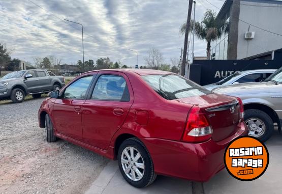 Autos - Toyota Etios XLS 2017 Nafta 90000Km - En Venta