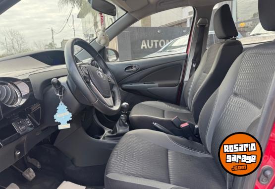 Autos - Toyota Etios XLS 2017 Nafta 90000Km - En Venta