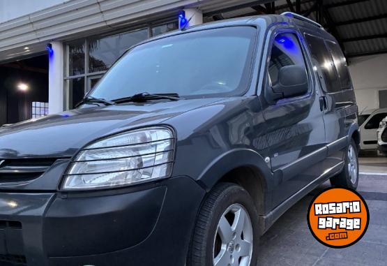 Utilitarios - Peugeot Partner Patagónica VTC + 2016 Diesel 180000Km - En Venta