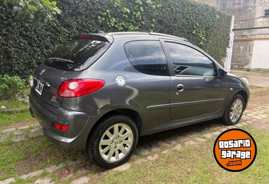 Autos - Peugeot Compact 1.6 2010 Nafta 150000Km - En Venta