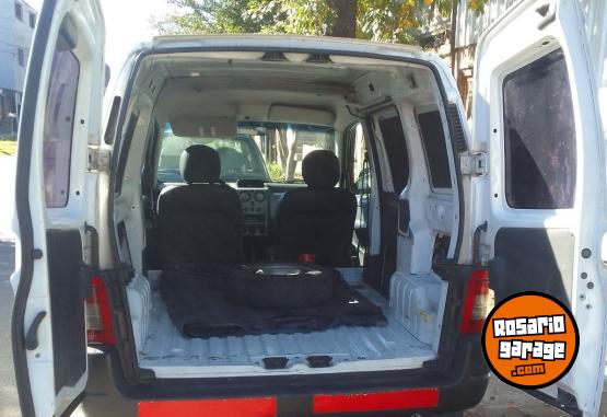 Utilitarios - Peugeot Partner 2011 Diesel 278000Km - En Venta