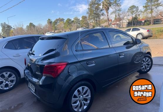 Autos - Chevrolet Ónix LT 2018 GNC 146000Km - En Venta