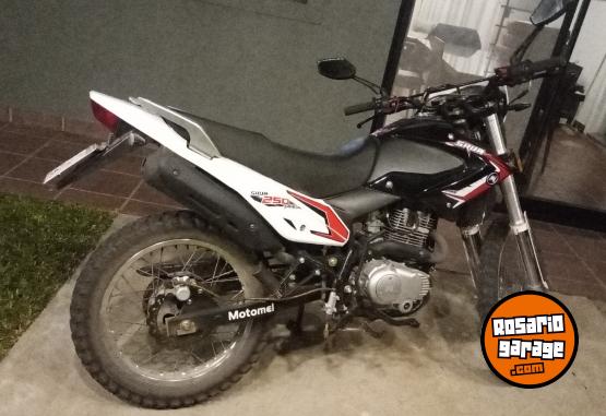 Motos - Motomel Skua 250 Pro 2018 Nafta 2300Km - En Venta