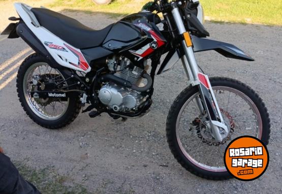 Motos - Motomel Skua 250 Pro 2018 Nafta 2300Km - En Venta