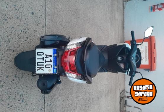 Motos - Yamaha nmax 2019 Nafta 20000Km - En Venta