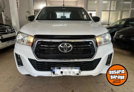 Camionetas - Toyota Hilux 2.0 177cv 2020 Diesel 122000Km - En Venta