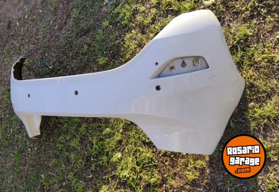 Accesorios para Autos - Paragolpes trasero Fiesta Kinetic (mexicano) - En Venta