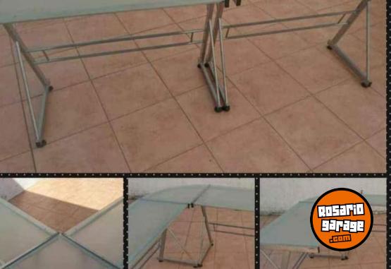 Hogar - Escritorio esquinero vidrio/metal - En Venta