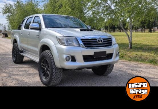 Camionetas - Toyota Hilux 4x4 Srv Automática 2012 Diesel 220000Km - En Venta