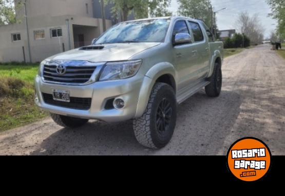 Camionetas - Toyota Hilux 4x4 Srv Automática 2012 Diesel 220000Km - En Venta