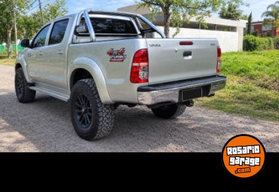 Camionetas - Toyota Hilux 4x4 Srv Automática 2012 Diesel 220000Km - En Venta