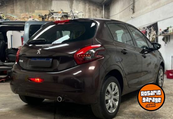 Autos - Peugeot 208 1.5 Active 2017. 2017 Nafta 100000Km - En Venta