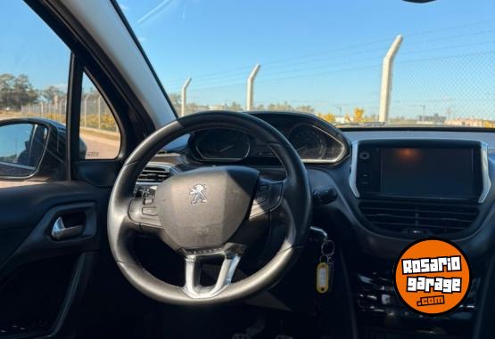 Autos - Peugeot 2008 feeline sport 1.6thp 2017 Nafta 105000Km - En Venta