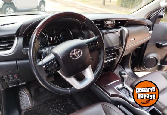 Camionetas - Toyota SW4 SRX 2016 Diesel 220000Km - En Venta