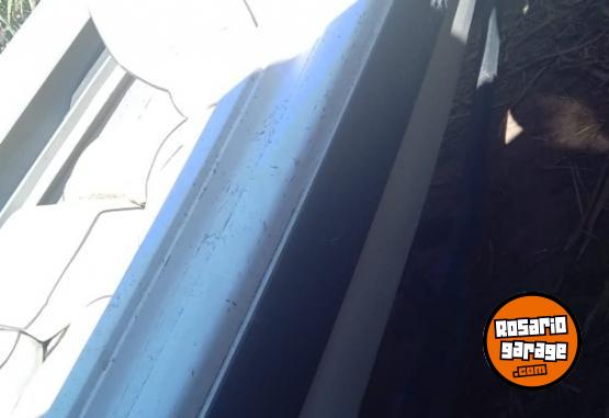 Embarcaciones - Vendo casco y motor desarmado (proyecto de restauraci�n) - En Venta