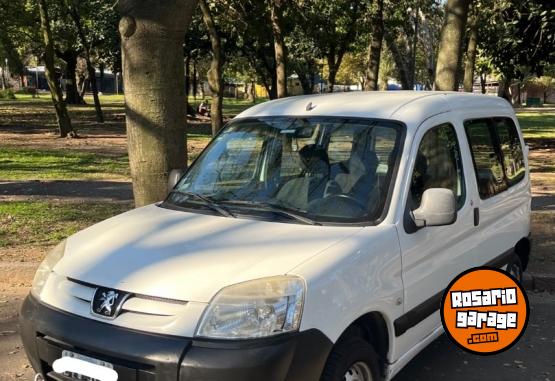 Utilitarios - Peugeot Partner 2013 GNC 222000Km - En Venta