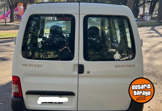 Utilitarios - Peugeot Partner 2013 GNC 222000Km - En Venta